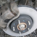Hyundai Tucson: как заменить тормозные колодки и диски